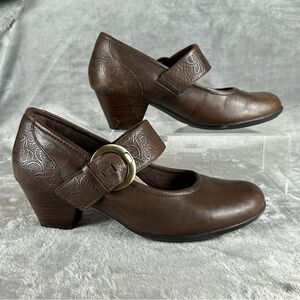 Earth Noble Bark Women's Mary Jane Big Buckle Heeled Shoes 9 D Wide Brown